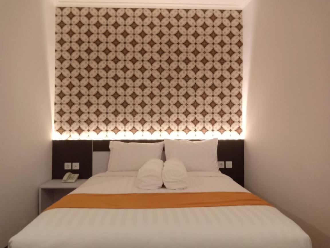 Front One Boutique Tugu Muda Semarang Hotel ภายนอก รูปภาพ