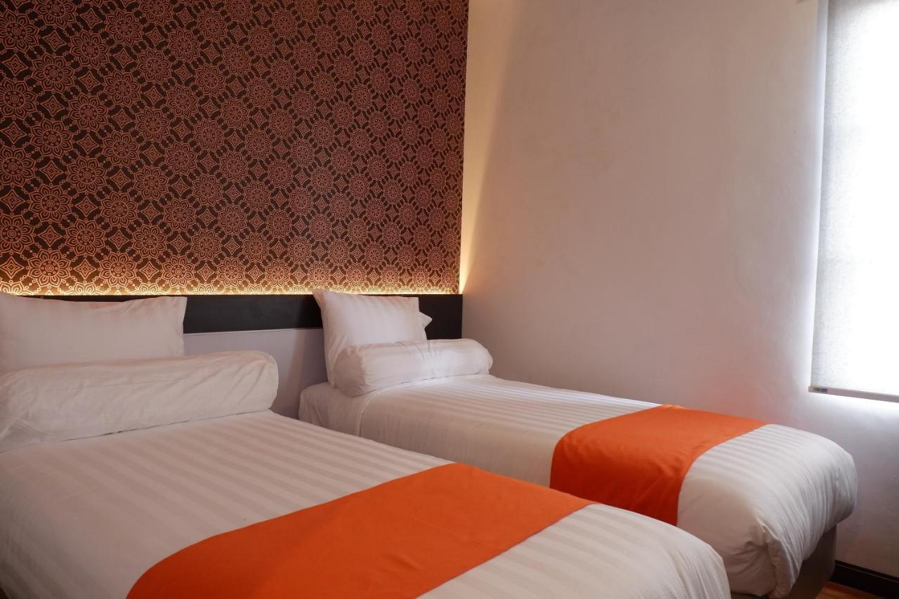 Front One Boutique Tugu Muda Semarang Hotel ภายนอก รูปภาพ