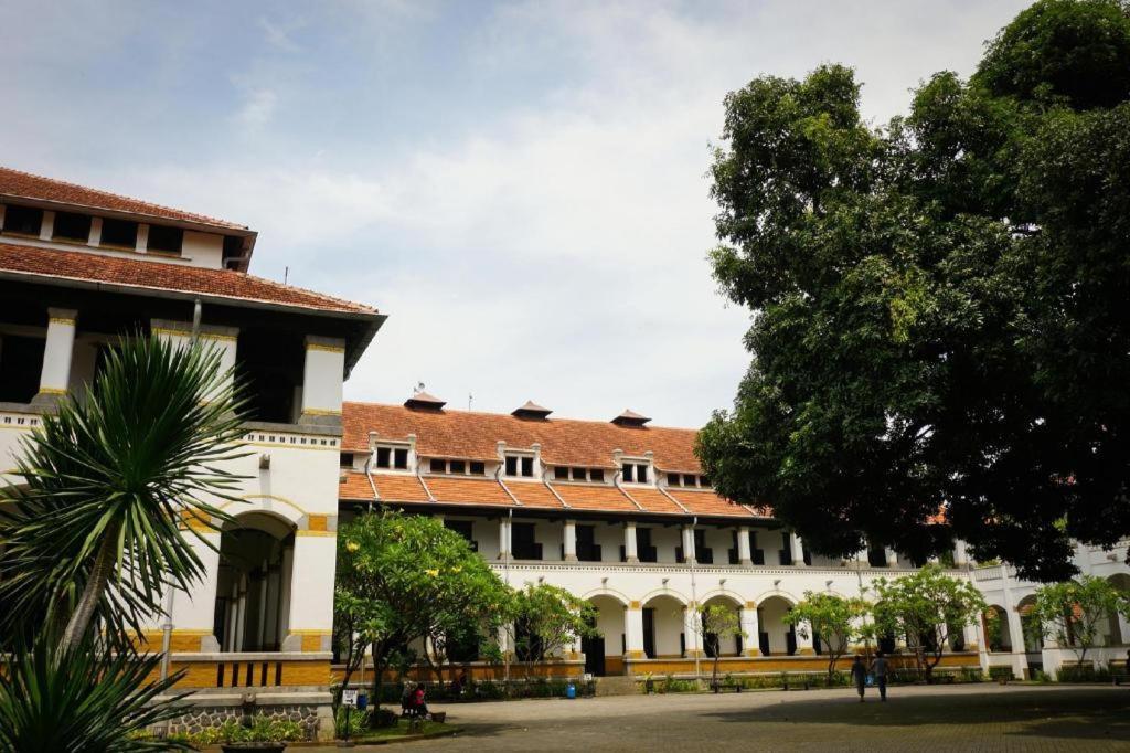 Front One Boutique Tugu Muda Semarang Hotel ภายนอก รูปภาพ