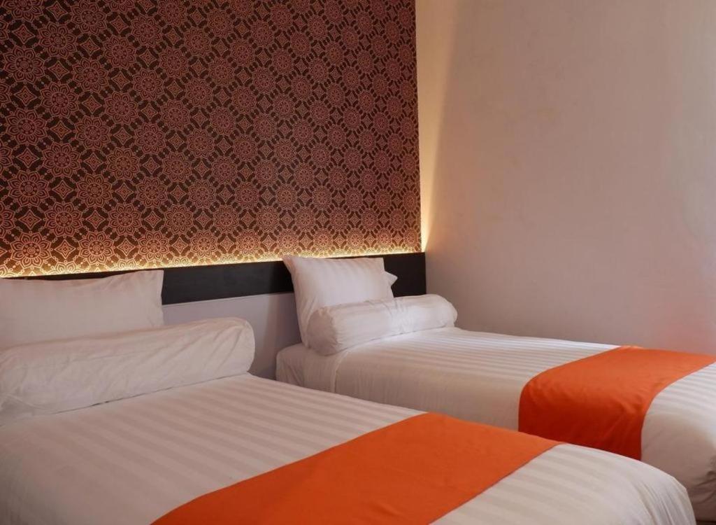 Front One Boutique Tugu Muda Semarang Hotel ภายนอก รูปภาพ