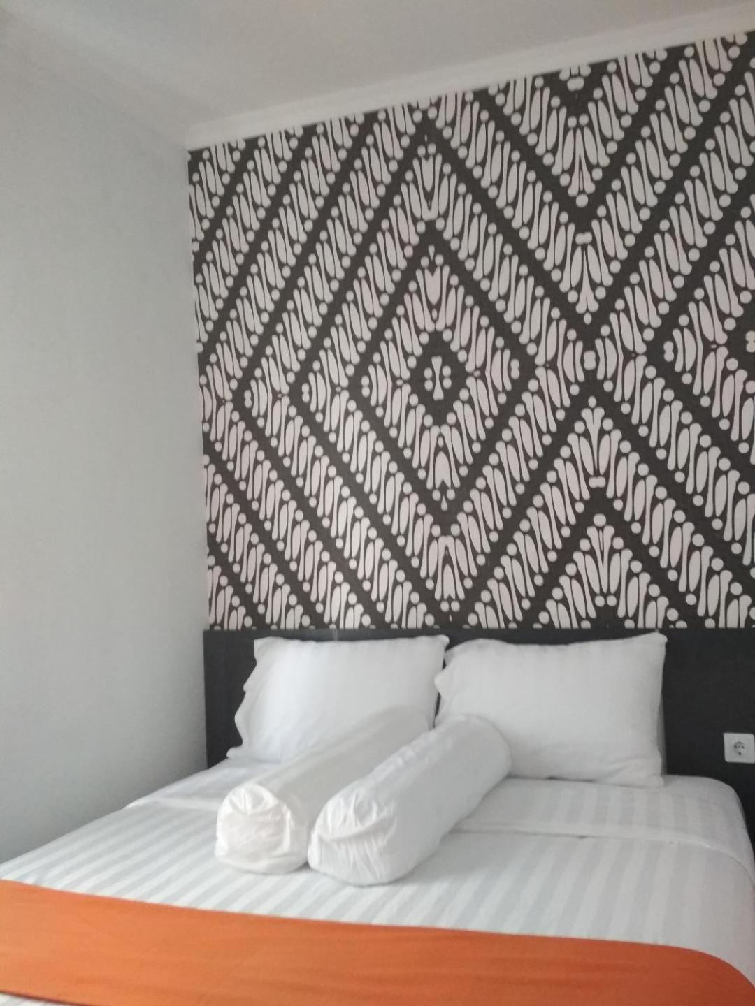 Front One Boutique Tugu Muda Semarang Hotel ภายนอก รูปภาพ